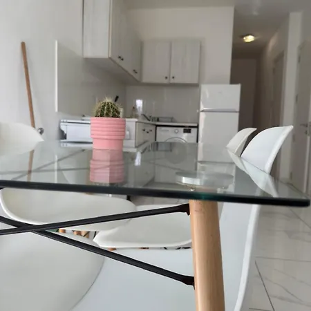 2-bedroom In R4b Διαμέρισμα *