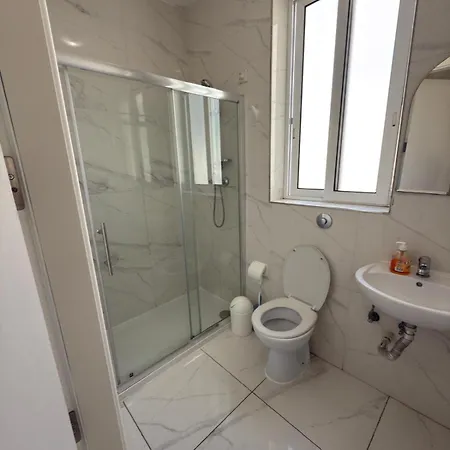 2-bedroom In R4b